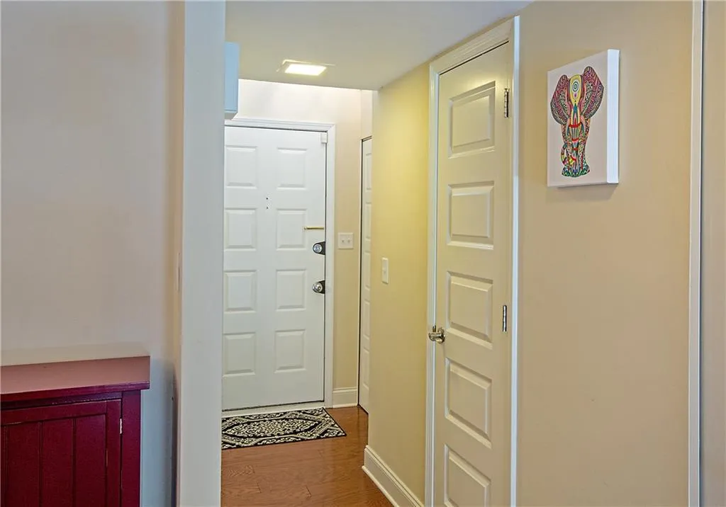 84 Goldrush Circle, Atlanta, Georgia 30328, 2 Bedrooms Bedrooms, ,2 BathroomsBathrooms,Residential,Sold,84 Goldrush Circle,6022703