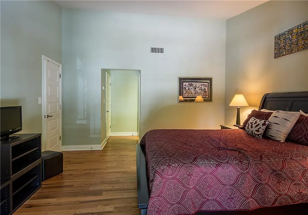 84 Goldrush Circle, Atlanta, Georgia 30328, 2 Bedrooms Bedrooms, ,2 BathroomsBathrooms,Residential,Sold,84 Goldrush Circle,6022703