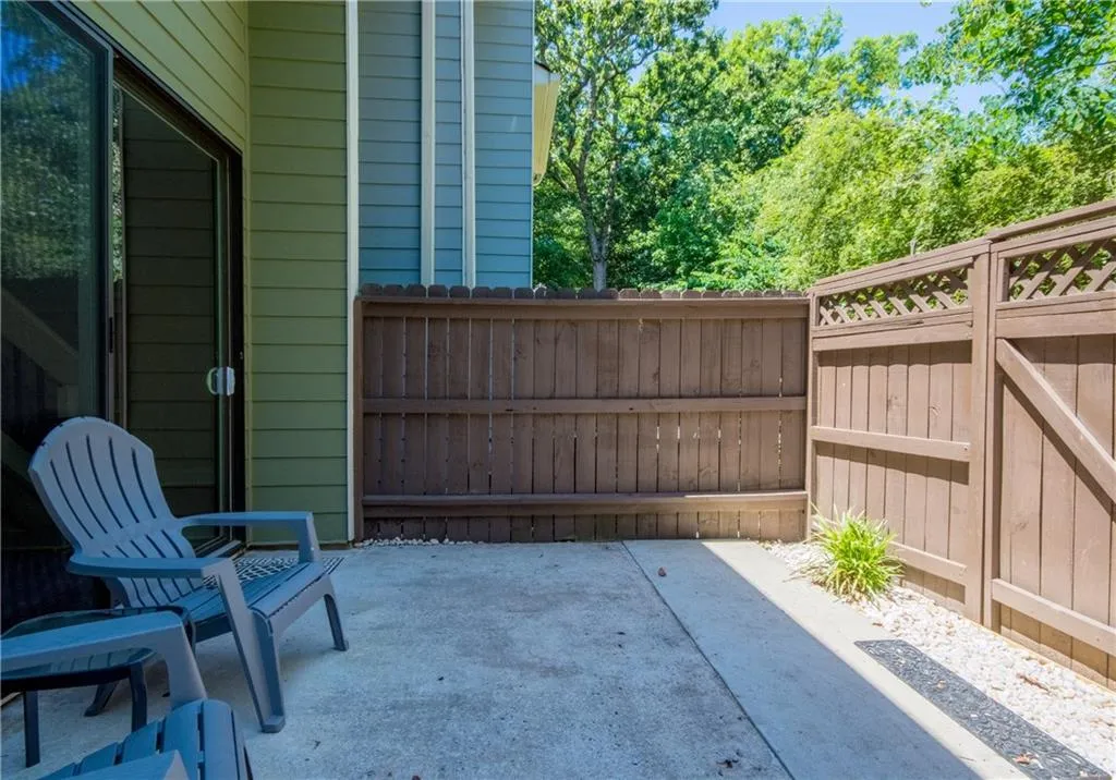 84 Goldrush Circle, Atlanta, Georgia 30328, 2 Bedrooms Bedrooms, ,2 BathroomsBathrooms,Residential,Sold,84 Goldrush Circle,6022703