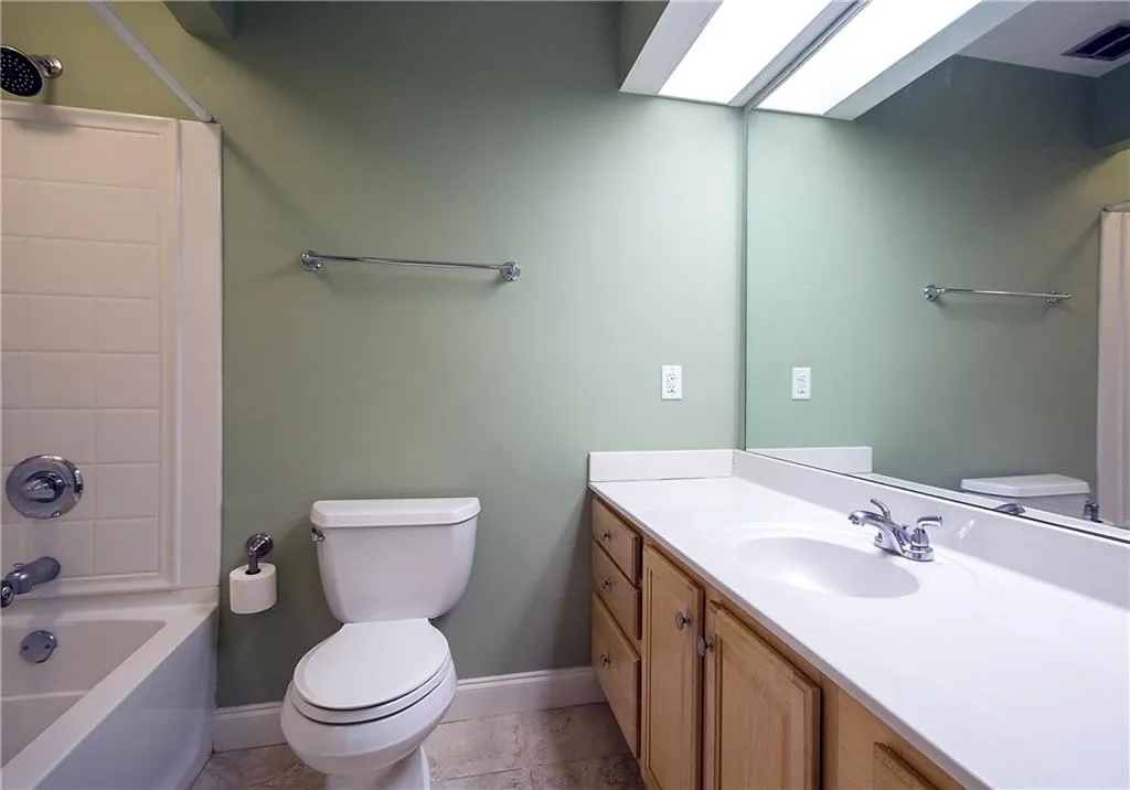 84 Goldrush Circle, Atlanta, Georgia 30328, 2 Bedrooms Bedrooms, ,2 BathroomsBathrooms,Residential,Sold,84 Goldrush Circle,6022703