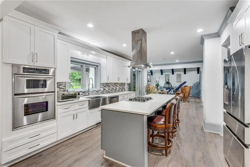 2680 Spalding Drive, Sandy Springs, Georgia 30350, 4 Bedrooms Bedrooms, ,3 BathroomsBathrooms,Residential,Sold,2680 Spalding Drive,7577597