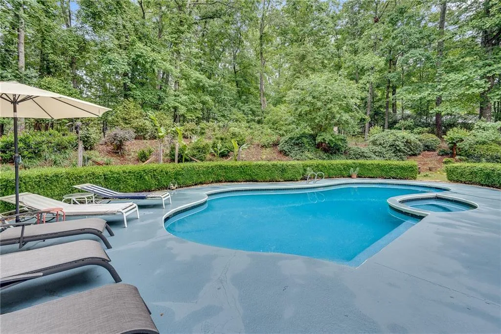 2680 Spalding Drive, Sandy Springs, Georgia 30350, 4 Bedrooms Bedrooms, ,3 BathroomsBathrooms,Residential,Sold,2680 Spalding Drive,7577597