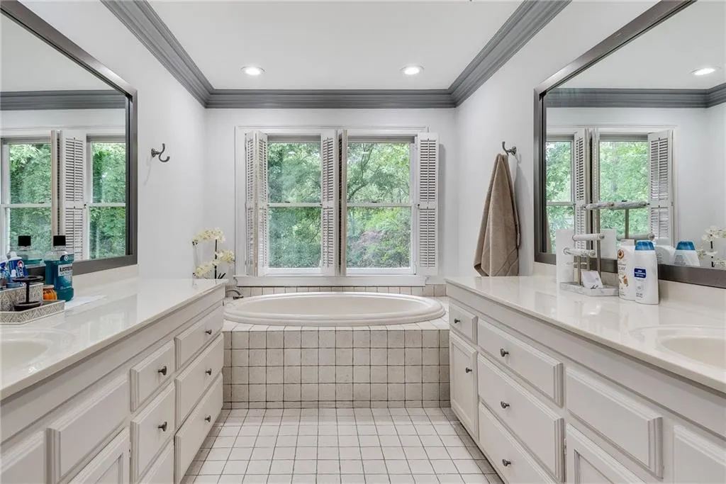 2680 Spalding Drive, Sandy Springs, Georgia 30350, 4 Bedrooms Bedrooms, ,3 BathroomsBathrooms,Residential,Sold,2680 Spalding Drive,7577597