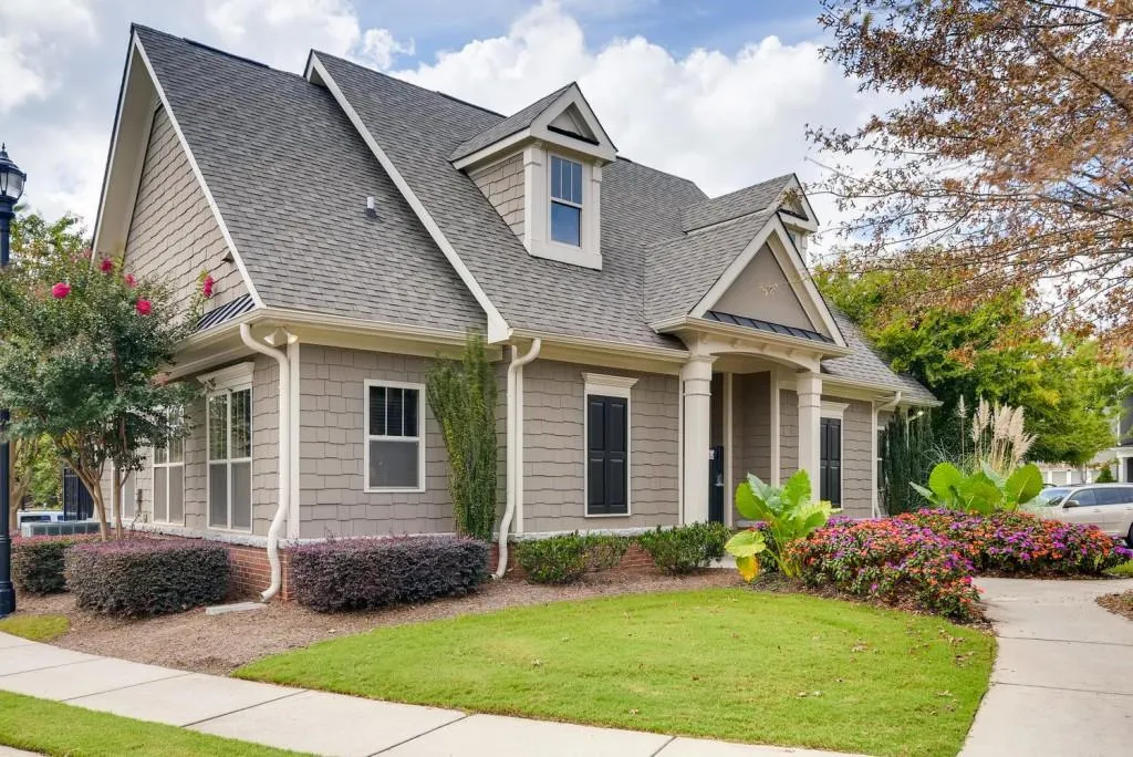 7900 Glisten Avenue, Sandy Springs, Georgia 30328, 3 Bedrooms Bedrooms, ,2 BathroomsBathrooms,Residential,Sold,7900 Glisten Avenue,6084260