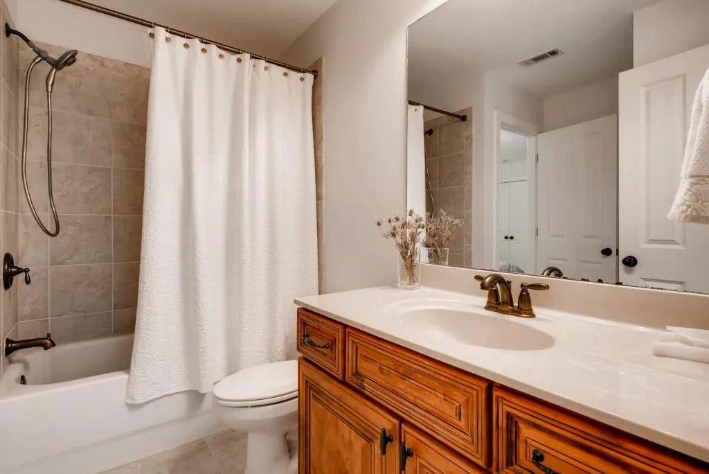 7900 Glisten Avenue, Sandy Springs, Georgia 30328, 3 Bedrooms Bedrooms, ,2 BathroomsBathrooms,Residential,Sold,7900 Glisten Avenue,6084260