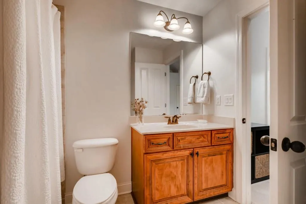 7900 Glisten Avenue, Sandy Springs, Georgia 30328, 3 Bedrooms Bedrooms, ,2 BathroomsBathrooms,Residential,Sold,7900 Glisten Avenue,6084260