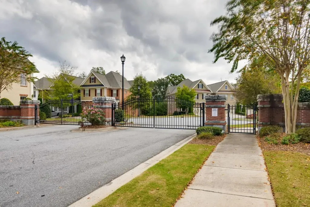 7900 Glisten Avenue, Sandy Springs, Georgia 30328, 3 Bedrooms Bedrooms, ,2 BathroomsBathrooms,Residential,Sold,7900 Glisten Avenue,6084260
