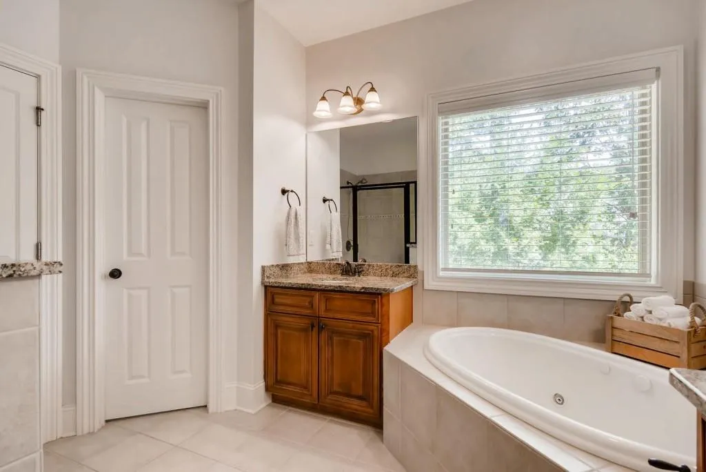 7900 Glisten Avenue, Sandy Springs, Georgia 30328, 3 Bedrooms Bedrooms, ,2 BathroomsBathrooms,Residential,Sold,7900 Glisten Avenue,6084260