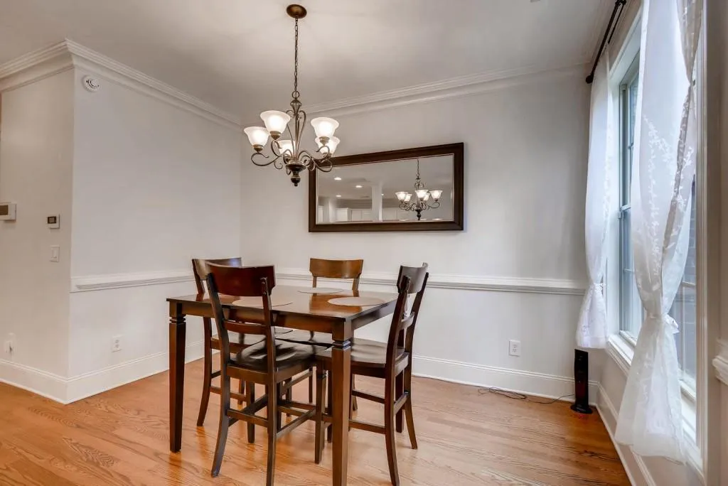 7900 Glisten Avenue, Sandy Springs, Georgia 30328, 3 Bedrooms Bedrooms, ,2 BathroomsBathrooms,Residential,Sold,7900 Glisten Avenue,6084260