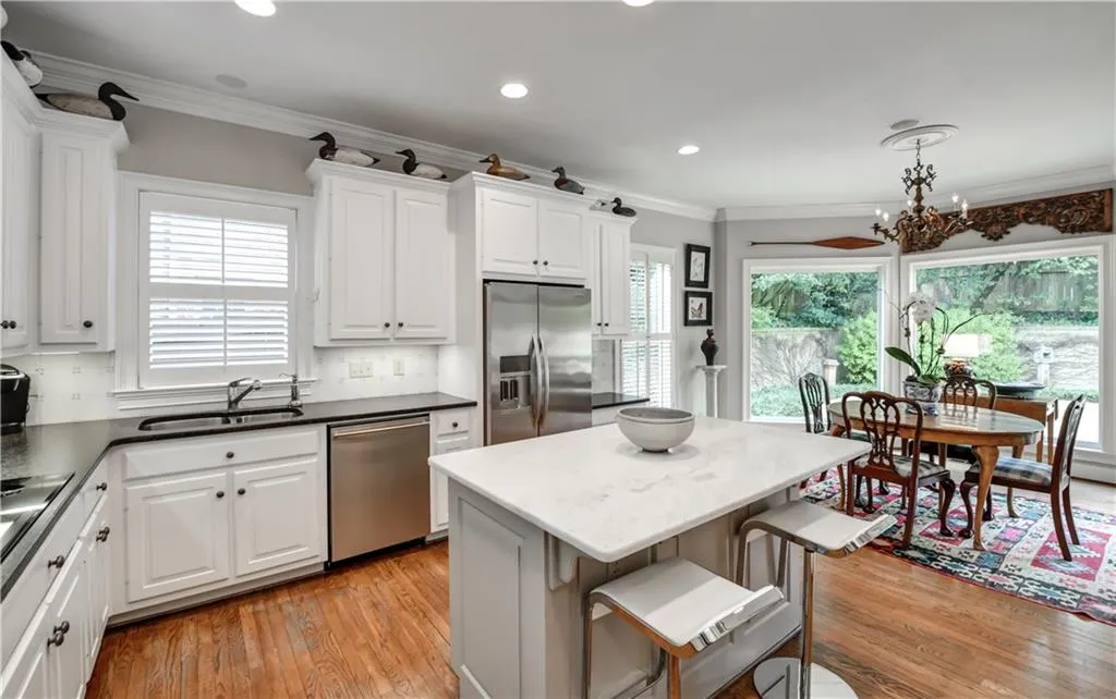 1084 Brookhaven Square Ne, Atlanta, Georgia 30319, 4 Bedrooms Bedrooms, ,4 BathroomsBathrooms,Residential,Sold,1084 Brookhaven Square Ne,5952956