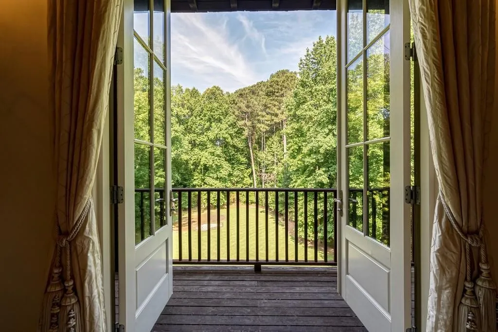 5324 Long Island Drive Nw, Atlanta, Georgia 30327, 6 Bedrooms Bedrooms, ,7 BathroomsBathrooms,Residential,Sold,5324 Long Island Drive Nw,6732948