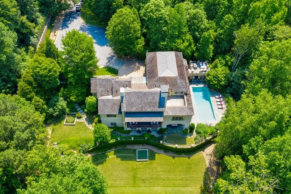 5324 Long Island Drive Nw, Atlanta, Georgia 30327, 6 Bedrooms Bedrooms, ,7 BathroomsBathrooms,Residential,Sold,5324 Long Island Drive Nw,6732948