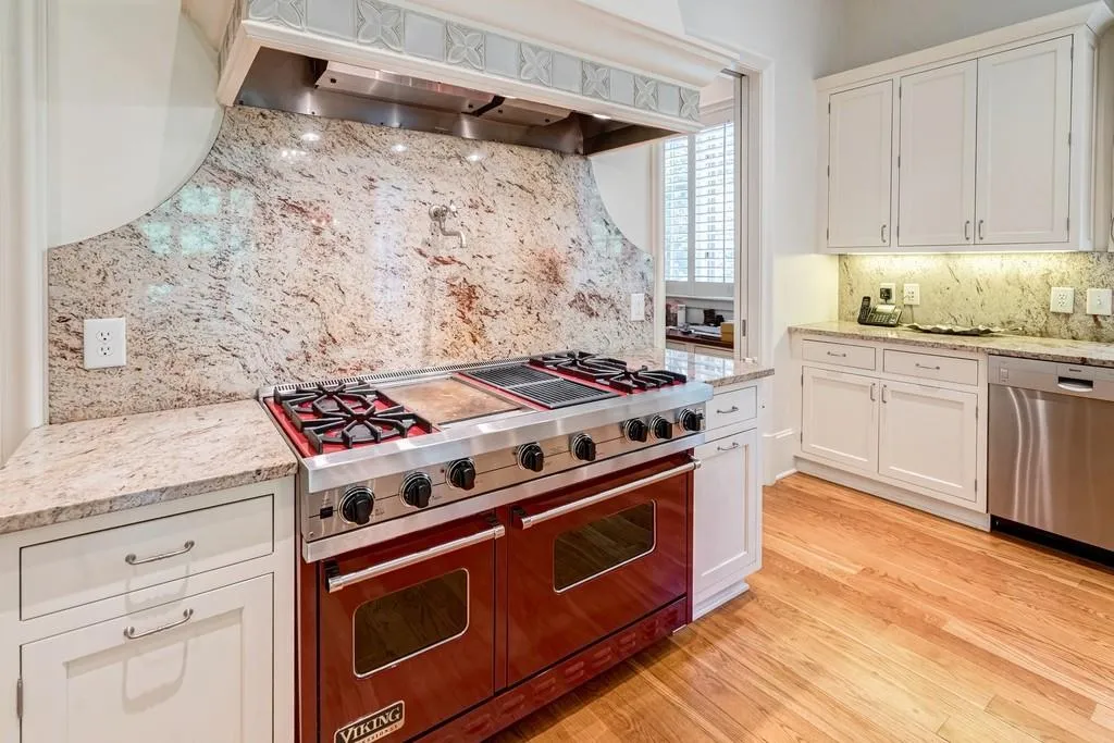 5324 Long Island Drive Nw, Atlanta, Georgia 30327, 6 Bedrooms Bedrooms, ,7 BathroomsBathrooms,Residential,Sold,5324 Long Island Drive Nw,6732948