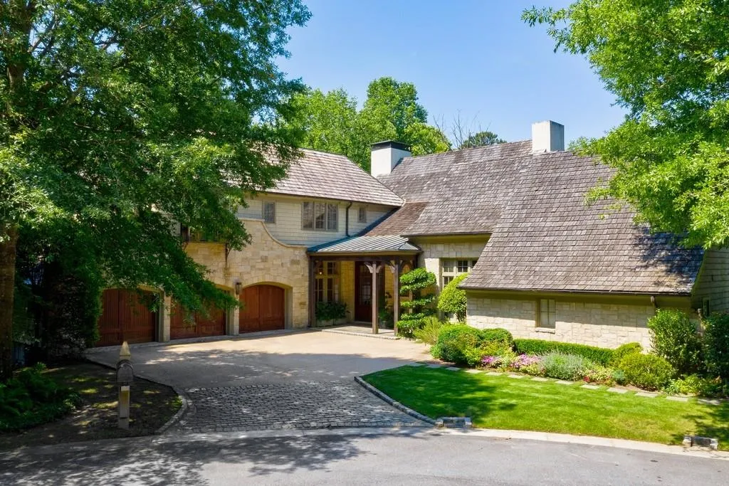 5324 Long Island Drive Nw, Atlanta, Georgia 30327, 6 Bedrooms Bedrooms, ,7 BathroomsBathrooms,Residential,Sold,5324 Long Island Drive Nw,6732948
