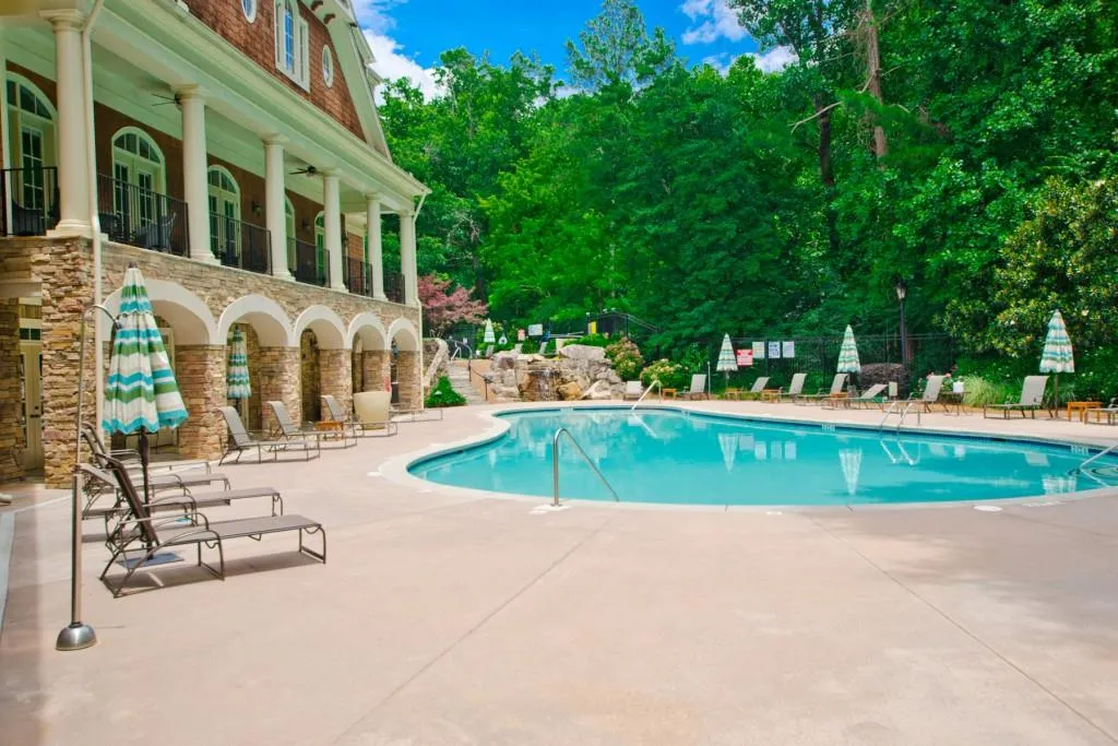504 Riverlawn Court, Atlanta, Georgia 30339, 4 Bedrooms Bedrooms, ,4 BathroomsBathrooms,Residential,Sold,504 Riverlawn Court,6743689