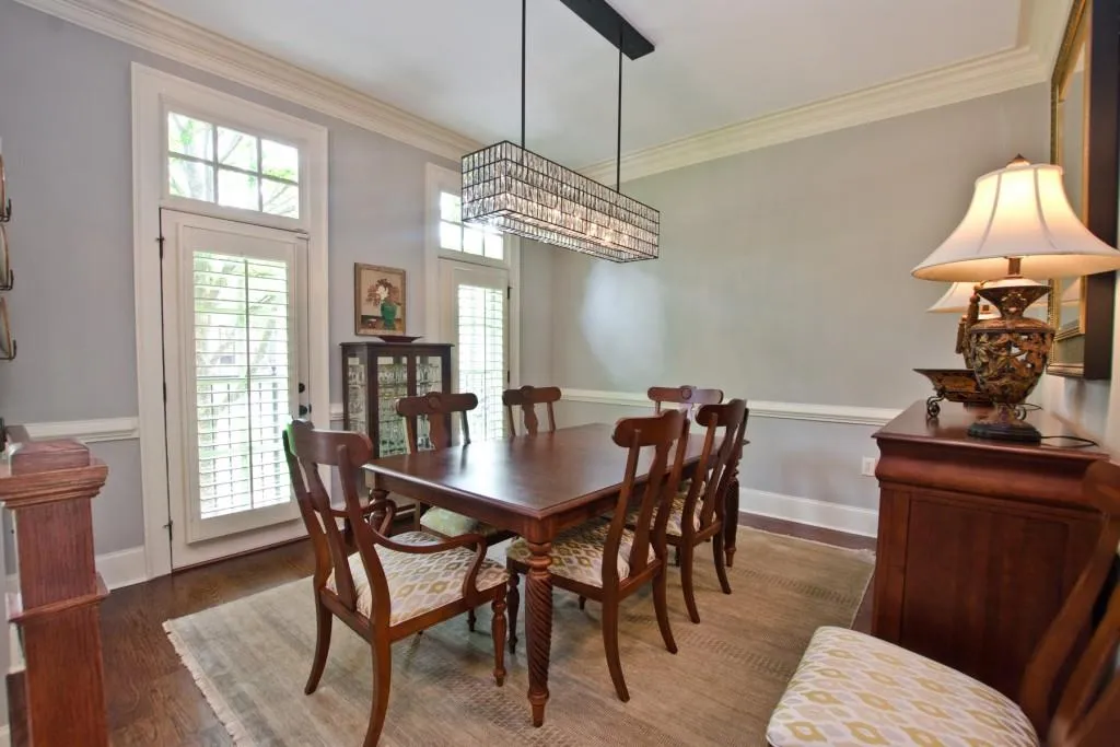 504 Riverlawn Court, Atlanta, Georgia 30339, 4 Bedrooms Bedrooms, ,4 BathroomsBathrooms,Residential,Sold,504 Riverlawn Court,6743689