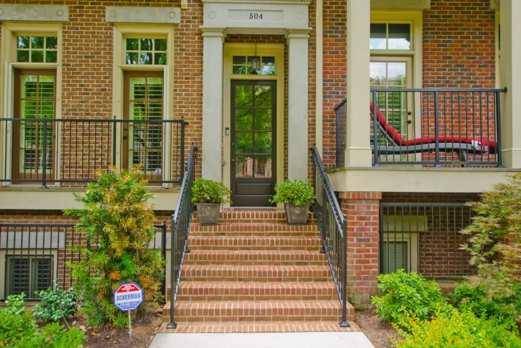 504 Riverlawn Court, Atlanta, Georgia 30339, 4 Bedrooms Bedrooms, ,4 BathroomsBathrooms,Residential,Sold,504 Riverlawn Court,6743689
