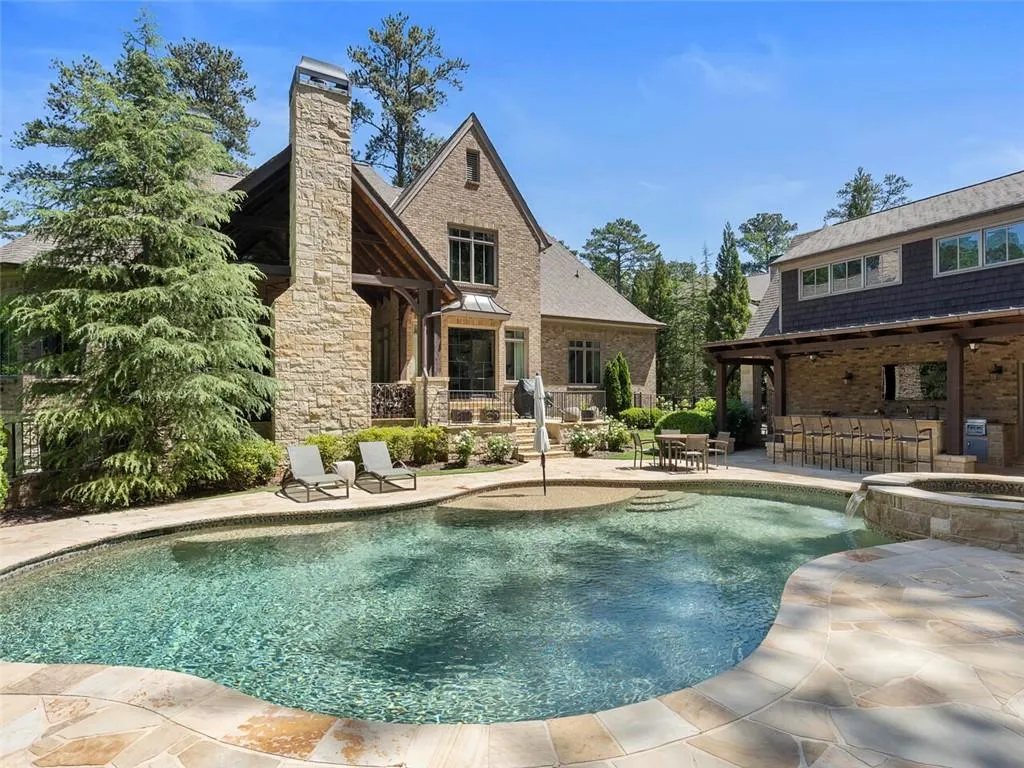 4990 Long Island Drive Nw, Atlanta, Georgia 30327, 7 Bedrooms Bedrooms, ,6 BathroomsBathrooms,Residential,Sold,4990 Long Island Drive Nw,6893605