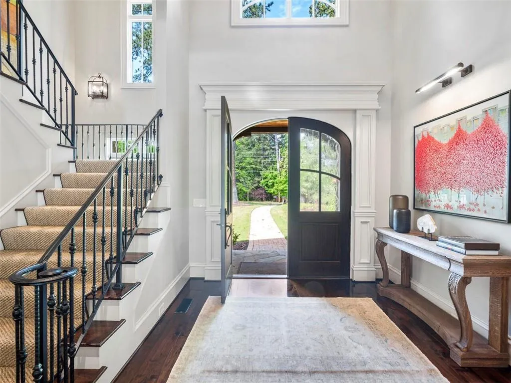 4990 Long Island Drive Nw, Atlanta, Georgia 30327, 7 Bedrooms Bedrooms, ,6 BathroomsBathrooms,Residential,Sold,4990 Long Island Drive Nw,6893605