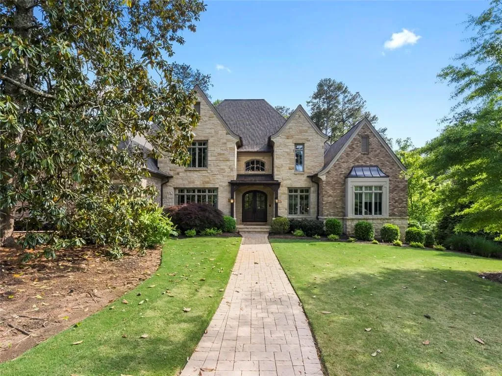 4990 Long Island Drive Nw, Atlanta, Georgia 30327, 7 Bedrooms Bedrooms, ,6 BathroomsBathrooms,Residential,Sold,4990 Long Island Drive Nw,6893605