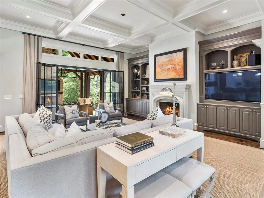 4990 Long Island Drive Nw, Atlanta, Georgia 30327, 7 Bedrooms Bedrooms, ,6 BathroomsBathrooms,Residential,Sold,4990 Long Island Drive Nw,6893605