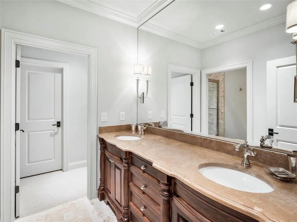 4990 Long Island Drive Nw, Atlanta, Georgia 30327, 7 Bedrooms Bedrooms, ,6 BathroomsBathrooms,Residential,Sold,4990 Long Island Drive Nw,6893605