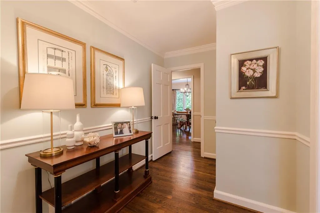 2962 Rhodenhaven Drive Nw, Atlanta, Georgia 30327, 3 Bedrooms Bedrooms, ,2 BathroomsBathrooms,Residential,Sold,2962 Rhodenhaven Drive Nw,5880207