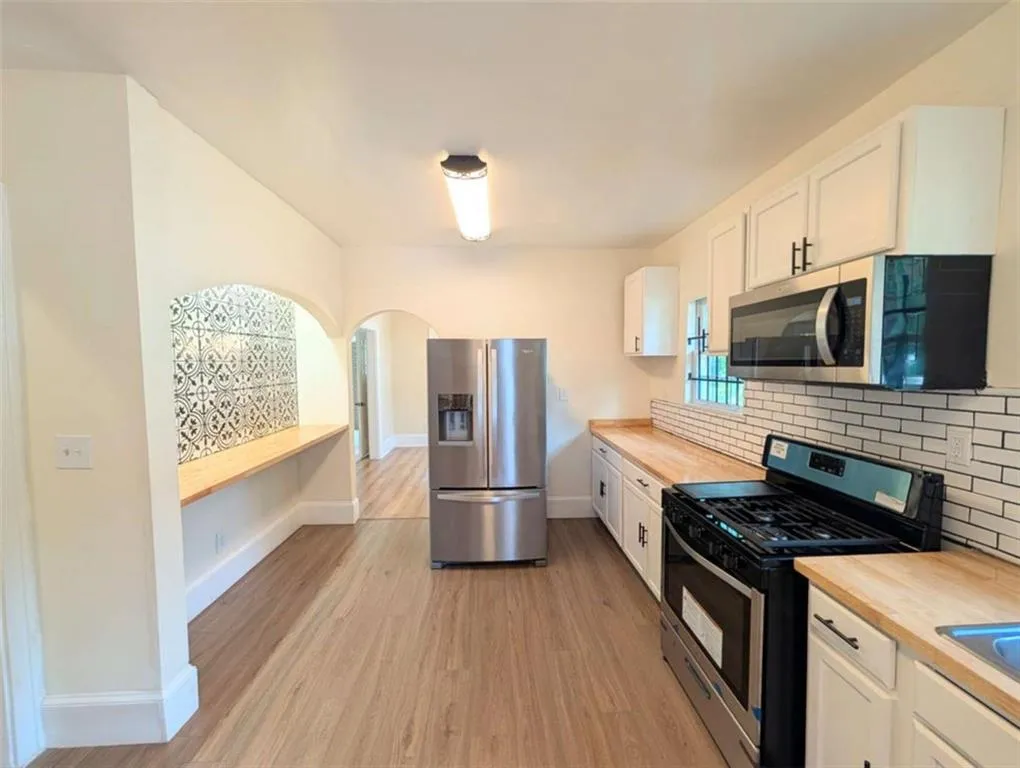 1541 North Avenue, Atlanta, Georgia 30318, 2 Bedrooms Bedrooms, ,1 BathroomBathrooms,Residential,For Sale,1541 North Avenue,7632308