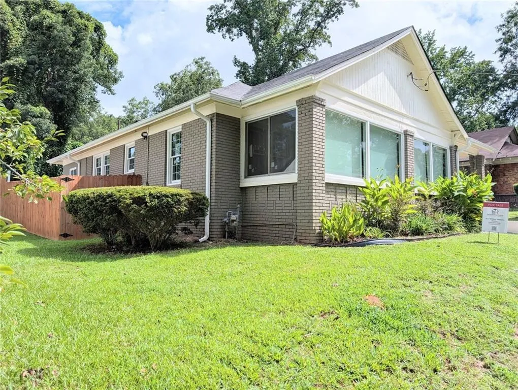 1541 North Avenue, Atlanta, Georgia 30318, 2 Bedrooms Bedrooms, ,1 BathroomBathrooms,Residential,For Sale,1541 North Avenue,7632308