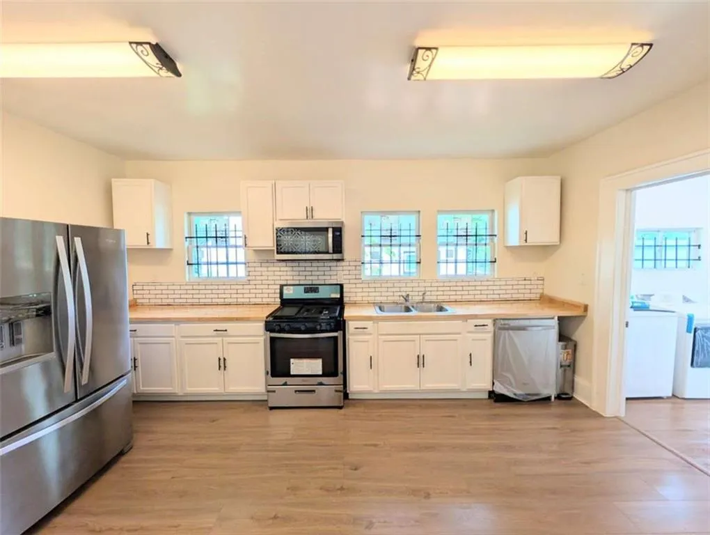 1541 North Avenue, Atlanta, Georgia 30318, 2 Bedrooms Bedrooms, ,1 BathroomBathrooms,Residential,For Sale,1541 North Avenue,7632308