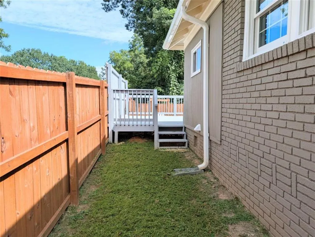 1541 North Avenue, Atlanta, Georgia 30318, 2 Bedrooms Bedrooms, ,1 BathroomBathrooms,Residential,For Sale,1541 North Avenue,7632308
