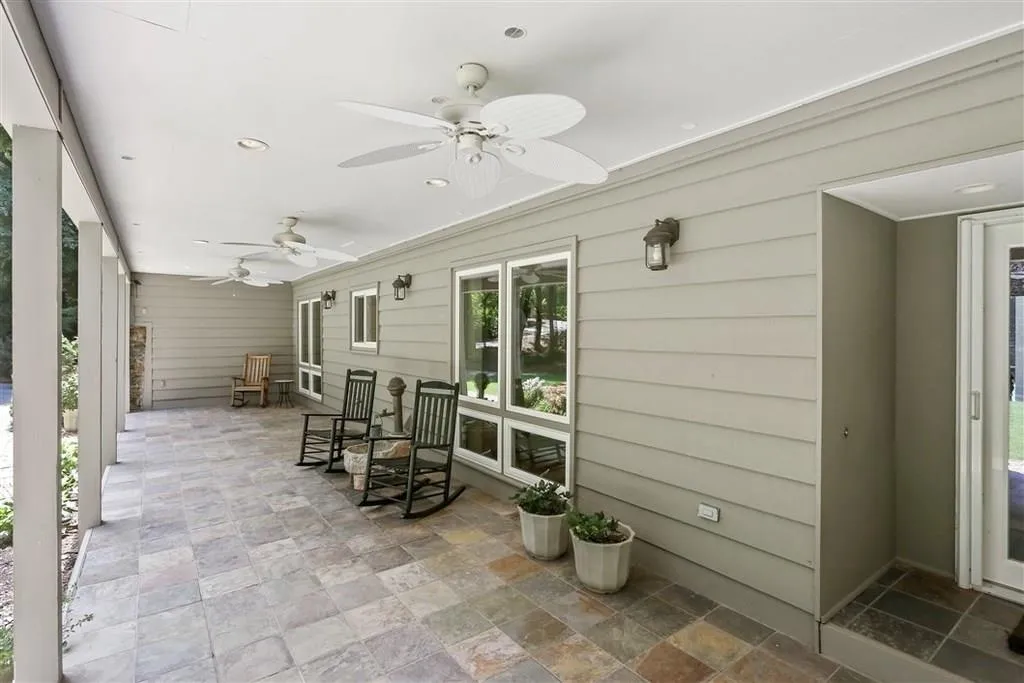 535 River Valley Road, Atlanta, Georgia 30328, 4 Bedrooms Bedrooms, ,4 BathroomsBathrooms,Residential,Sold,535 River Valley Road,6055345