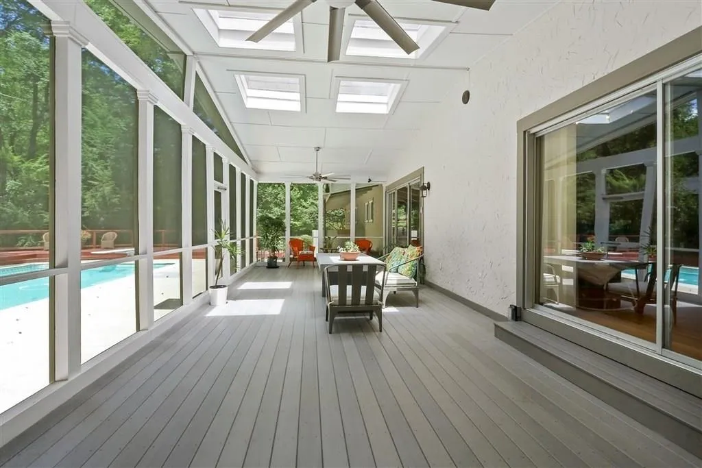535 River Valley Road, Atlanta, Georgia 30328, 4 Bedrooms Bedrooms, ,4 BathroomsBathrooms,Residential,Sold,535 River Valley Road,6055345