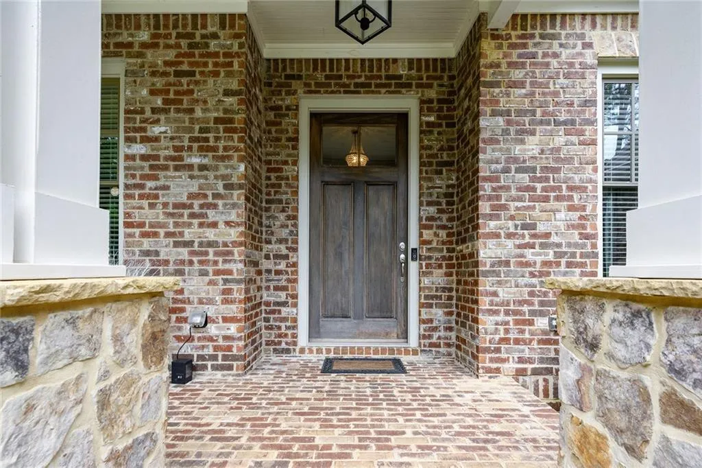 6068 Harleston Road, Atlanta, Georgia 30328, 4 Bedrooms Bedrooms, ,4 BathroomsBathrooms,Residential,Sold,6068 Harleston Road,6786089