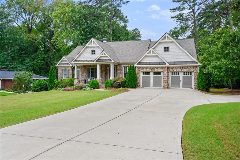 6068 Harleston Road, Atlanta, Georgia 30328, 4 Bedrooms Bedrooms, ,4 BathroomsBathrooms,Residential,Sold,6068 Harleston Road,6786089