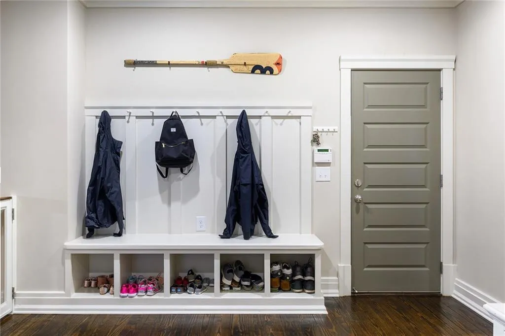 6068 Harleston Road, Atlanta, Georgia 30328, 4 Bedrooms Bedrooms, ,4 BathroomsBathrooms,Residential,Sold,6068 Harleston Road,6786089