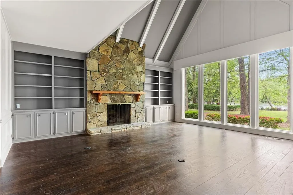 6030 Winterthur Drive, Sandy Springs, Georgia 30328, 5 Bedrooms Bedrooms, ,4 BathroomsBathrooms,Residential,Sold,6030 Winterthur Drive,6856178