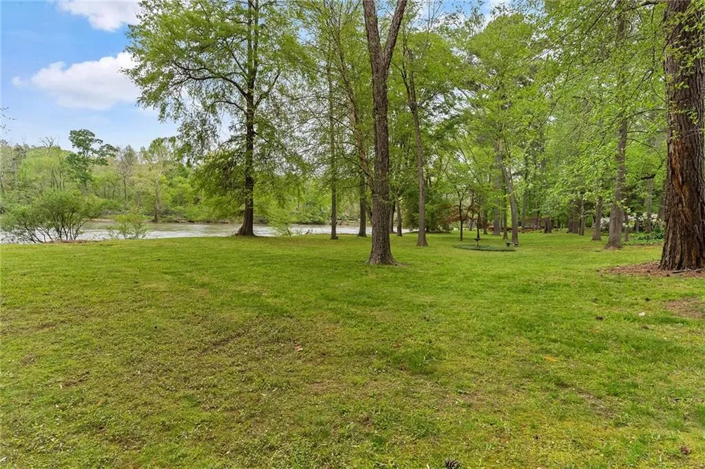 6030 Winterthur Drive, Sandy Springs, Georgia 30328, 5 Bedrooms Bedrooms, ,4 BathroomsBathrooms,Residential,Sold,6030 Winterthur Drive,6856178