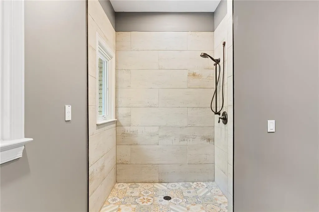 6030 Winterthur Drive, Sandy Springs, Georgia 30328, 5 Bedrooms Bedrooms, ,4 BathroomsBathrooms,Residential,Sold,6030 Winterthur Drive,6856178