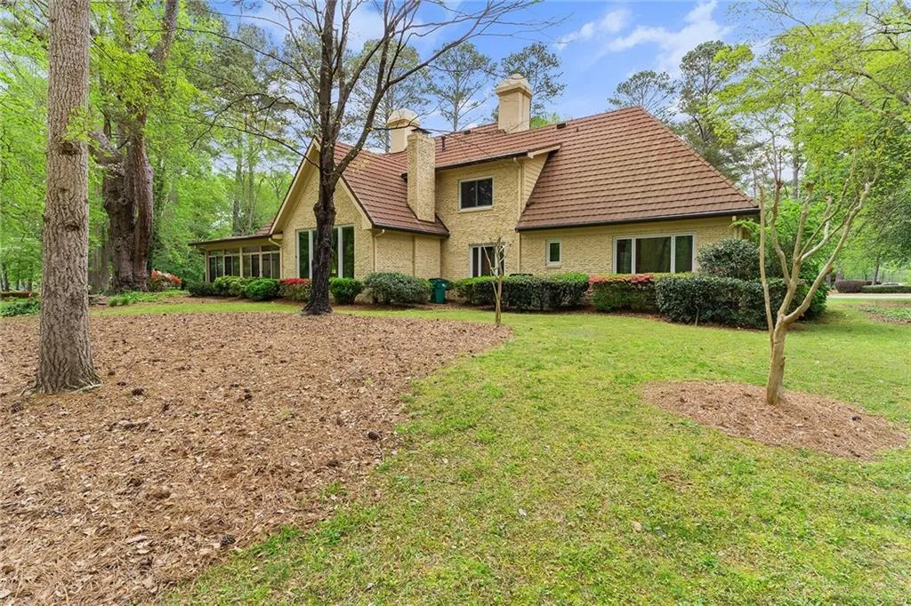 6030 Winterthur Drive, Sandy Springs, Georgia 30328, 5 Bedrooms Bedrooms, ,4 BathroomsBathrooms,Residential,Sold,6030 Winterthur Drive,6856178