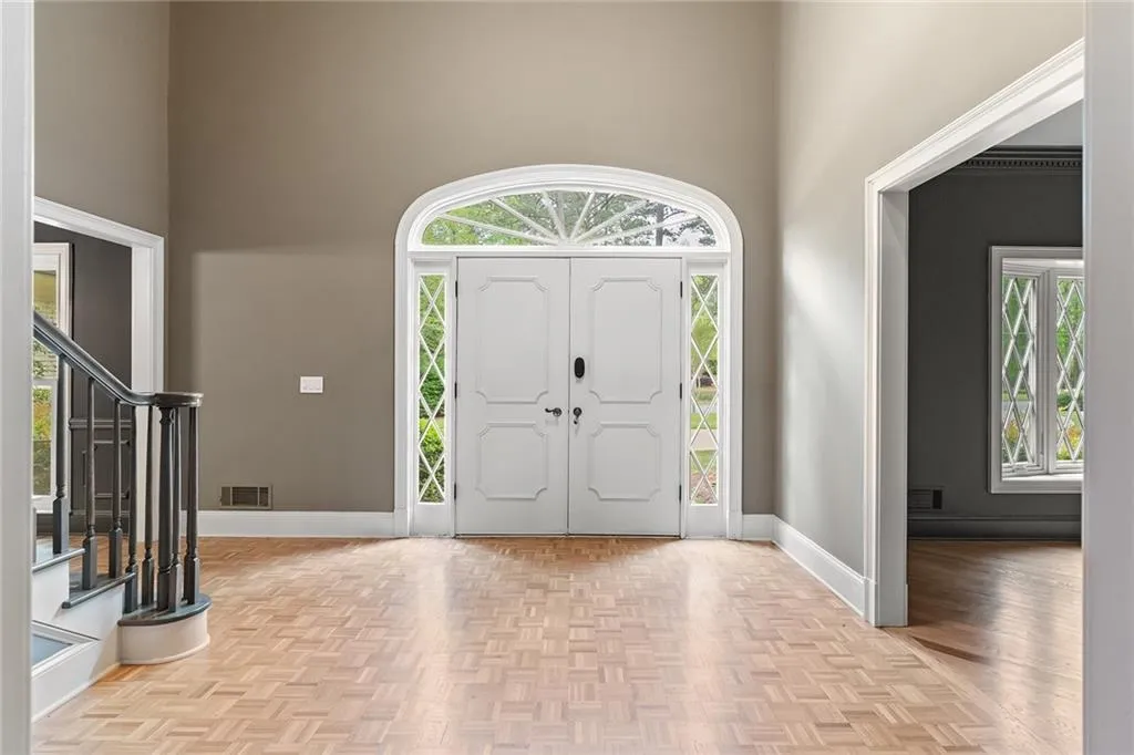 6030 Winterthur Drive, Sandy Springs, Georgia 30328, 5 Bedrooms Bedrooms, ,4 BathroomsBathrooms,Residential,Sold,6030 Winterthur Drive,6856178