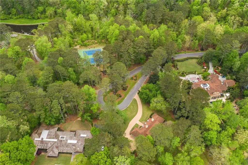 6030 Winterthur Drive, Sandy Springs, Georgia 30328, 5 Bedrooms Bedrooms, ,4 BathroomsBathrooms,Residential,Sold,6030 Winterthur Drive,6856178