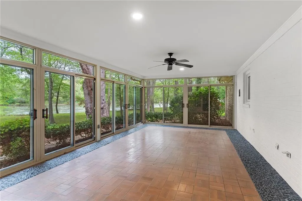 6030 Winterthur Drive, Sandy Springs, Georgia 30328, 5 Bedrooms Bedrooms, ,4 BathroomsBathrooms,Residential,Sold,6030 Winterthur Drive,6856178