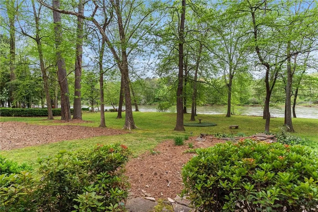 6030 Winterthur Drive, Sandy Springs, Georgia 30328, 5 Bedrooms Bedrooms, ,4 BathroomsBathrooms,Residential,Sold,6030 Winterthur Drive,6856178