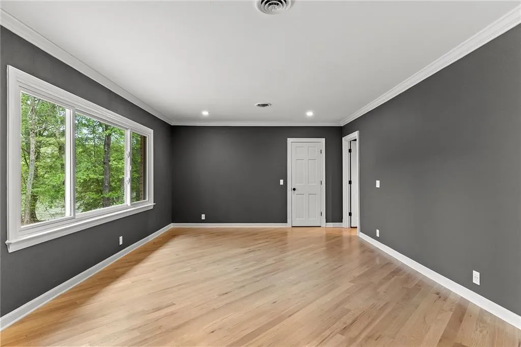 6030 Winterthur Drive, Sandy Springs, Georgia 30328, 5 Bedrooms Bedrooms, ,4 BathroomsBathrooms,Residential,Sold,6030 Winterthur Drive,6856178