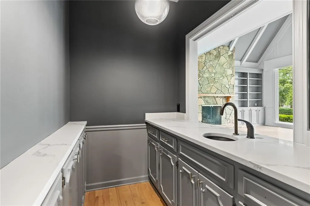 6030 Winterthur Drive, Sandy Springs, Georgia 30328, 5 Bedrooms Bedrooms, ,4 BathroomsBathrooms,Residential,Sold,6030 Winterthur Drive,6856178