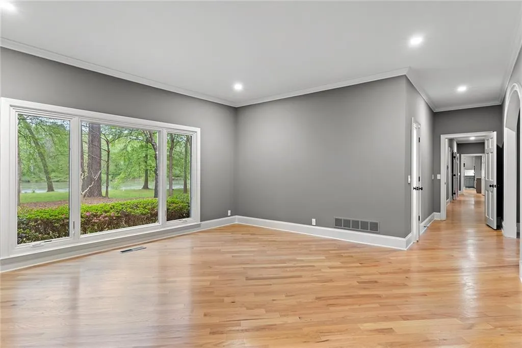 6030 Winterthur Drive, Sandy Springs, Georgia 30328, 5 Bedrooms Bedrooms, ,4 BathroomsBathrooms,Residential,Sold,6030 Winterthur Drive,6856178