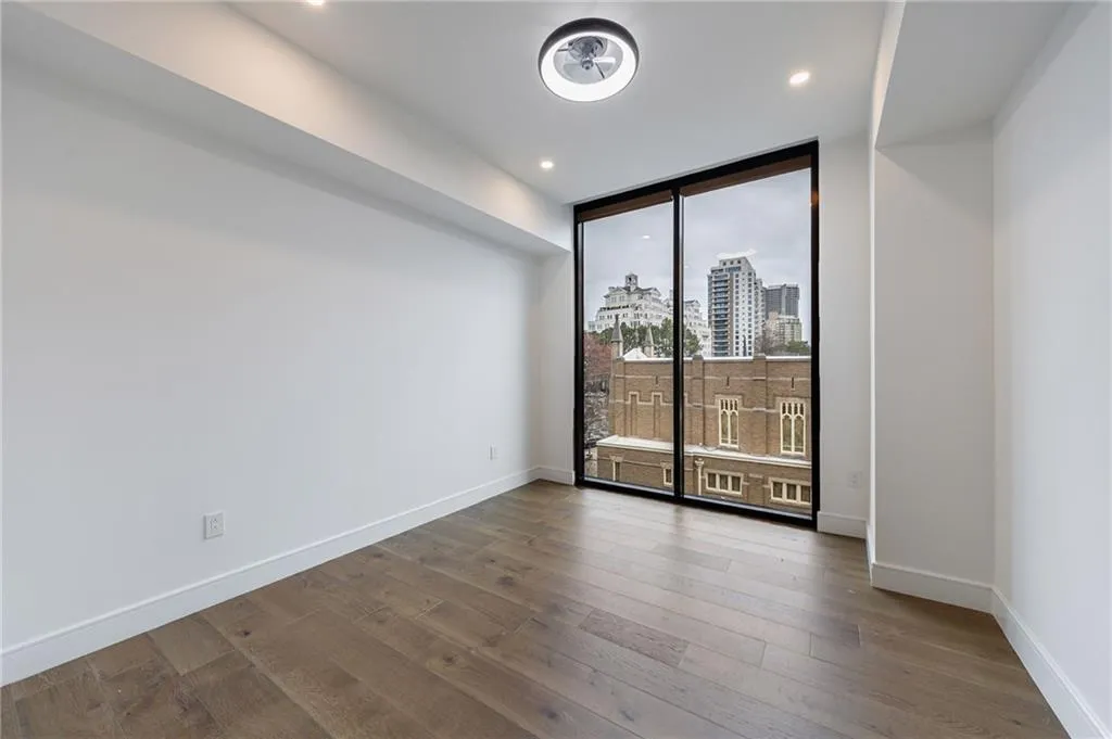 2425 Peachtree Road Ne Unit 503, Atlanta, Georgia 30305, 2 Bedrooms Bedrooms, 0 ,2 BathroomsBathrooms,Residential,For Sale,2425 Peachtree Road Ne Unit 503,7719451