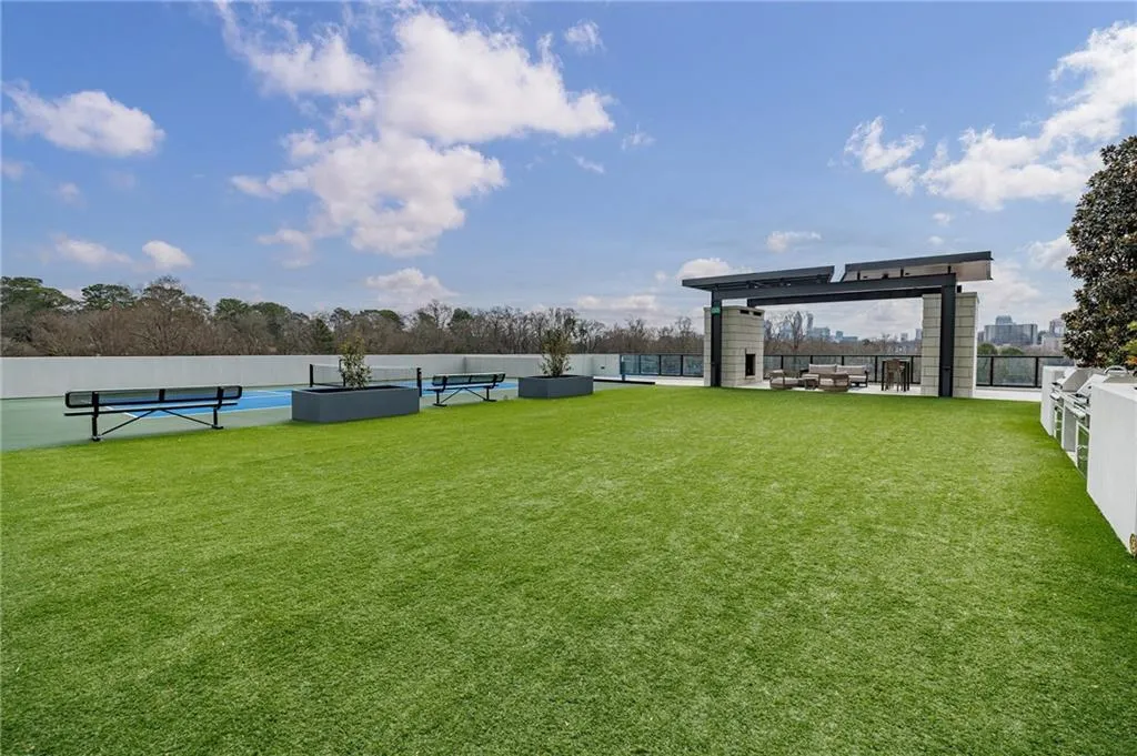 2425 Peachtree Road Ne Unit 503, Atlanta, Georgia 30305, 2 Bedrooms Bedrooms, 0 ,2 BathroomsBathrooms,Residential,For Sale,2425 Peachtree Road Ne Unit 503,7719451