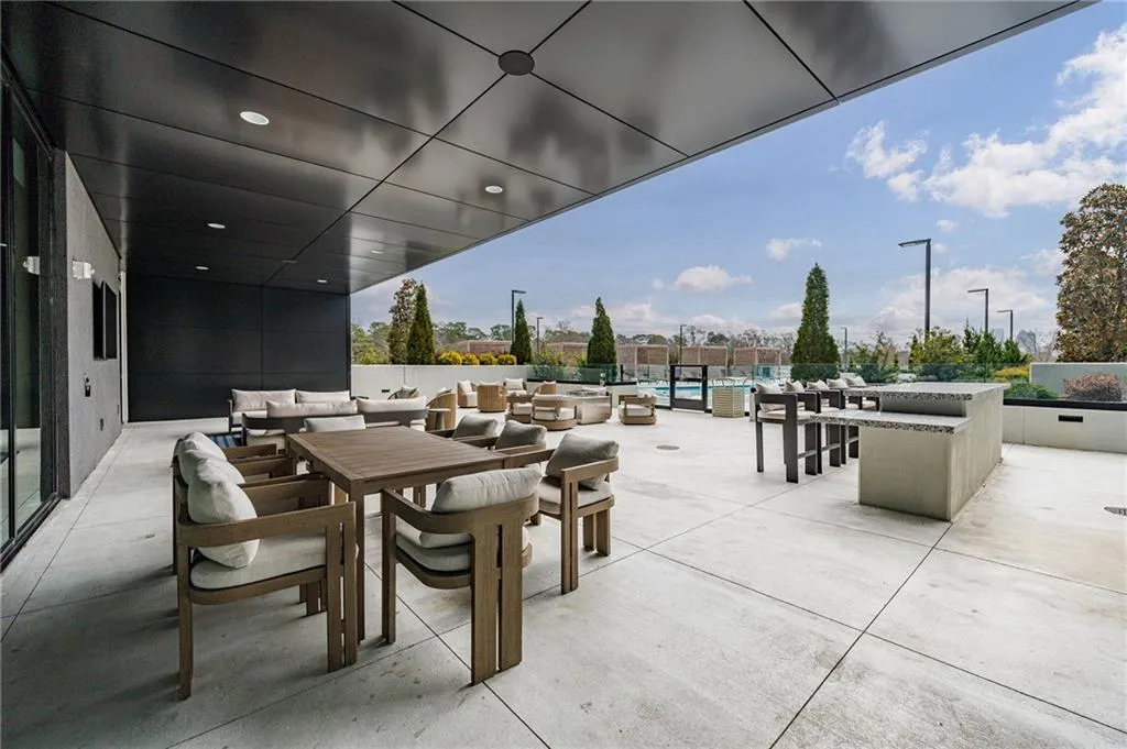 2425 Peachtree Road Ne Unit 503, Atlanta, Georgia 30305, 2 Bedrooms Bedrooms, 0 ,2 BathroomsBathrooms,Residential,For Sale,2425 Peachtree Road Ne Unit 503,7719451